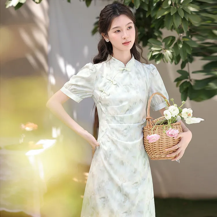 2025新款夏季新中式改良女装连衣裙气质复古薄荷小个子绿裙子1129