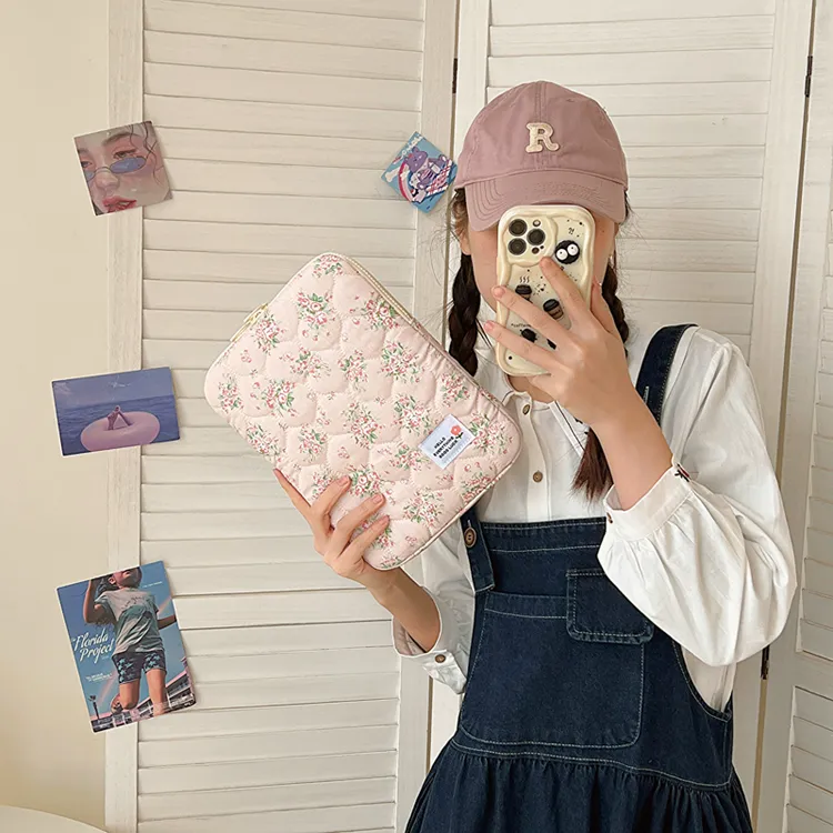 吉全美新款女士波点可爱少女风通勤出差轻便便携大容量抗震内胆包