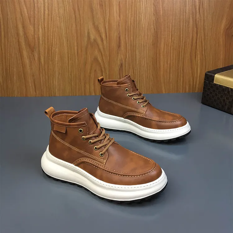 2025秋季新款马丁靴男士复古时尚短靴真皮厚底轻便英伦中帮工装靴