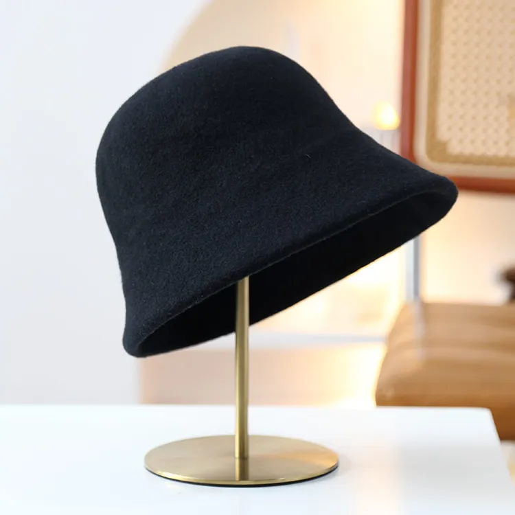 秋冬纯色羊毛渔夫帽子显脸小保暖盆帽女韩版轻奢复古可调节头围