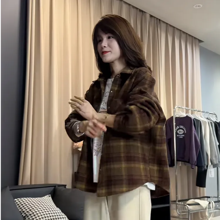 高级感磨毛格子衬衫2025秋装加厚外套女新款休闲叠穿格纹衬衣上衣