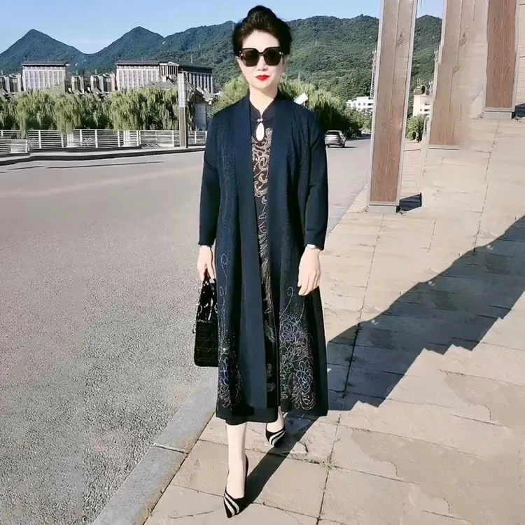 春秋季新款针织套装高端重工烫钻气质妈妈提花两件宽松连衣裙爆款