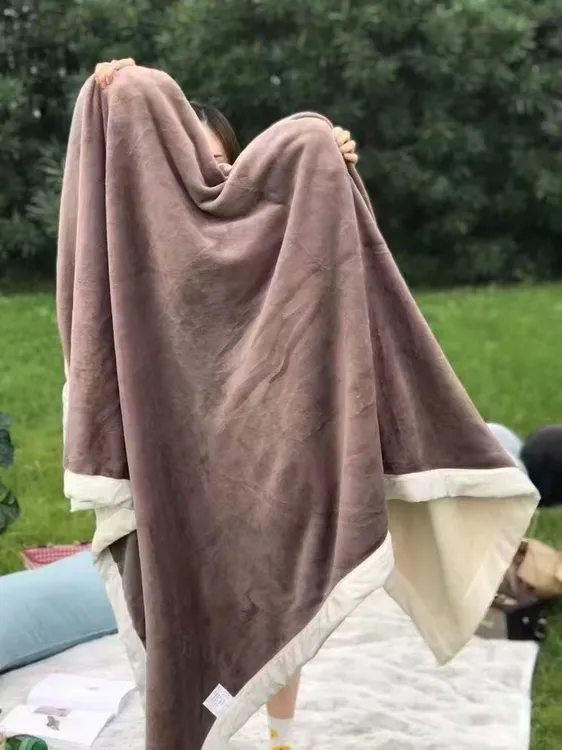 AB双面牛奶绒毯（可铺可盖）