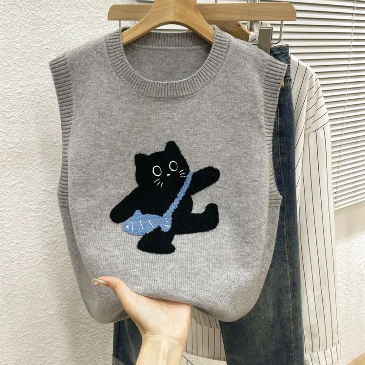 可爱减龄针织毛衣马甲背心女圆领刺绣小猫秋冬新款显瘦百搭马夹