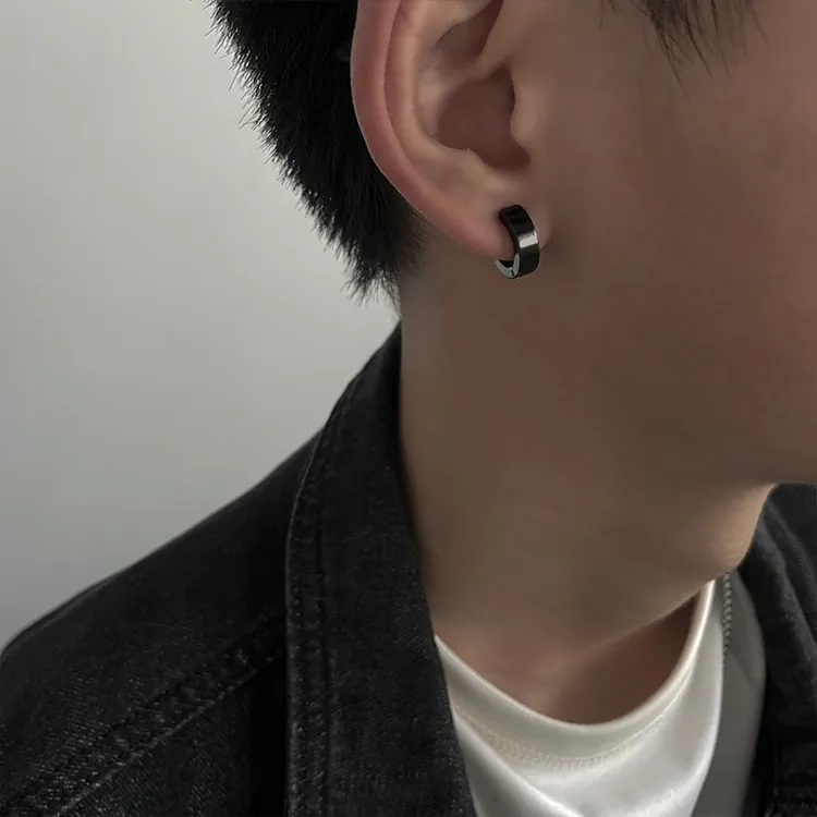 钛钢耳饰 无耳洞耳夹韩版钛钢耳扣男耳骨夹女假耳环黑色假耳钉ins