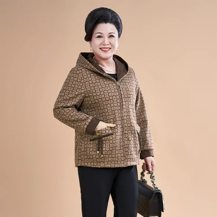 高贵母亲衣服春秋新款连帽拉链时尚印花外套大码中老年女装妈妈装