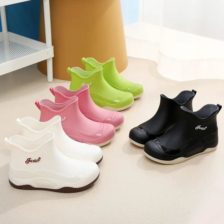 时尚雨鞋女款短筒防滑防水鞋软底轻便雨靴耐磨外穿加绒水靴胶鞋