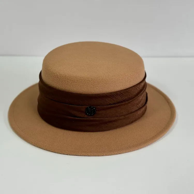 法式复古褶皱M标羊毛呢礼帽女秋冬英伦爵士帽简约百搭平顶礼帽