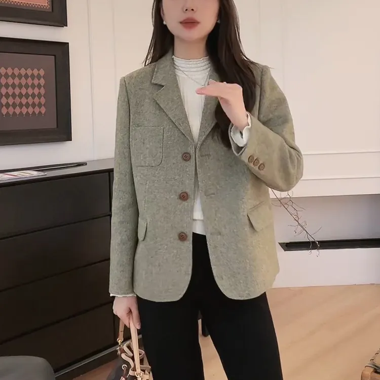 秋冬季绿色复古西装外套女新款气质时尚百搭高级感羊毛呢子上衣