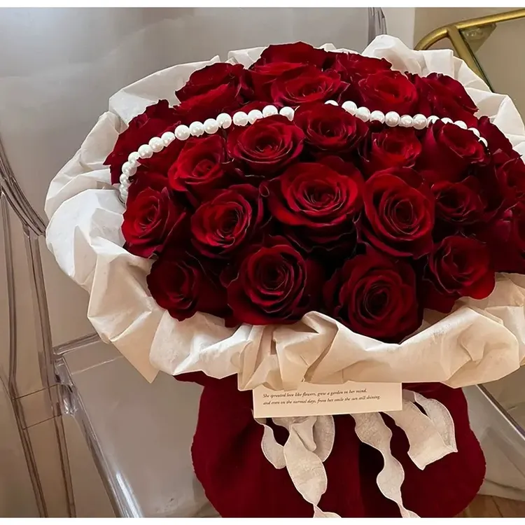 【以爱之名】33朵红玫瑰订婚小香风花束·结婚领证鲜花速递·全国配送