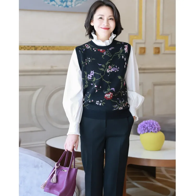 我是摩羯 花开枝蔓 Empire羊毛精美提花罗纹圆领针织马甲背心