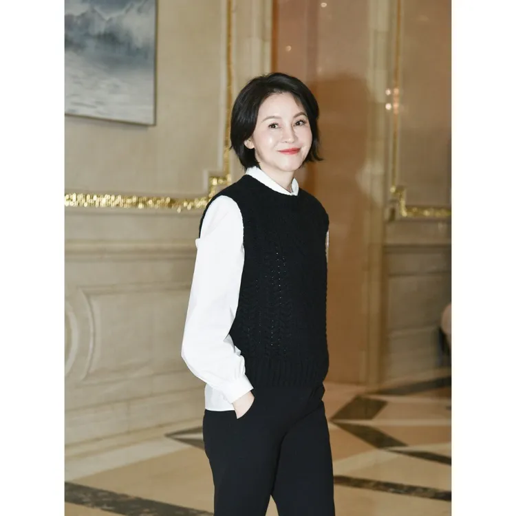 我是摩羯 仍是少年 290g绵羊毛肌理感针织背心马甲