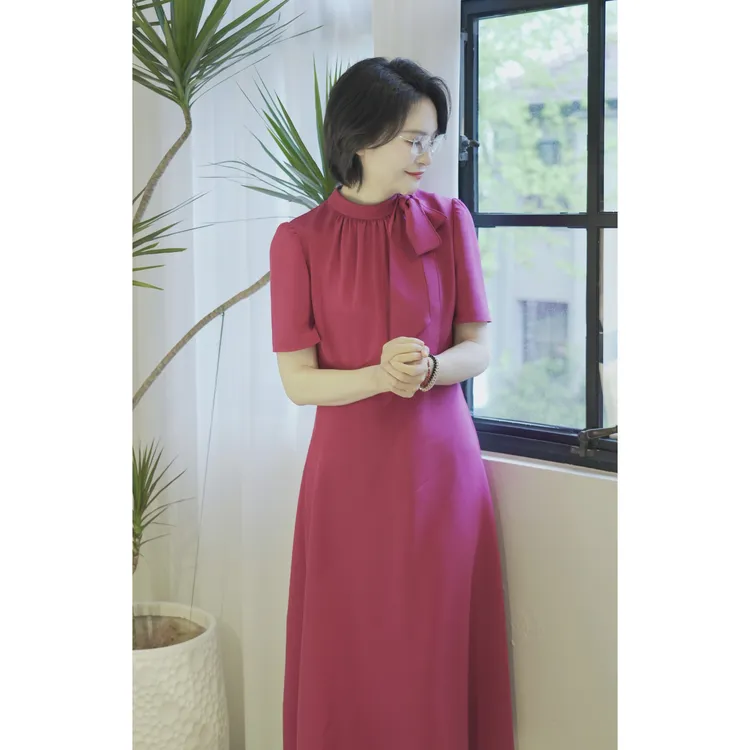 我是摩羯 玫红夫人 6A级桑蚕丝30MM弹力重绉小立领飘带春夏连衣裙