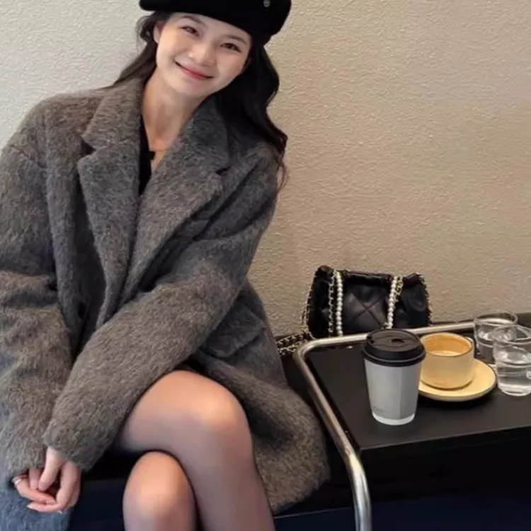 偏汐2025新款秋冬季设计感小个子灰色呢子加厚短西装大衣女款外套