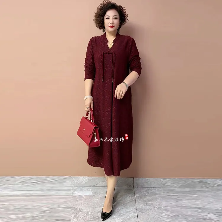 加肥加大码200斤连衣裙秋冬新款色织提花A字裙高档国风流苏裙子