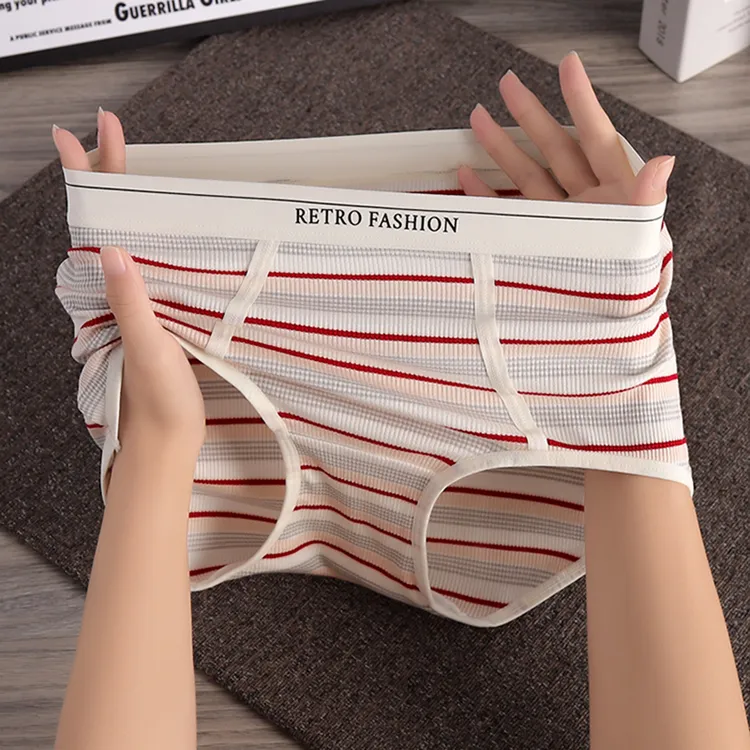 新款元气少女内裤中高腰高弹透气条纹大码包臀不夹不勒不卷边内裤