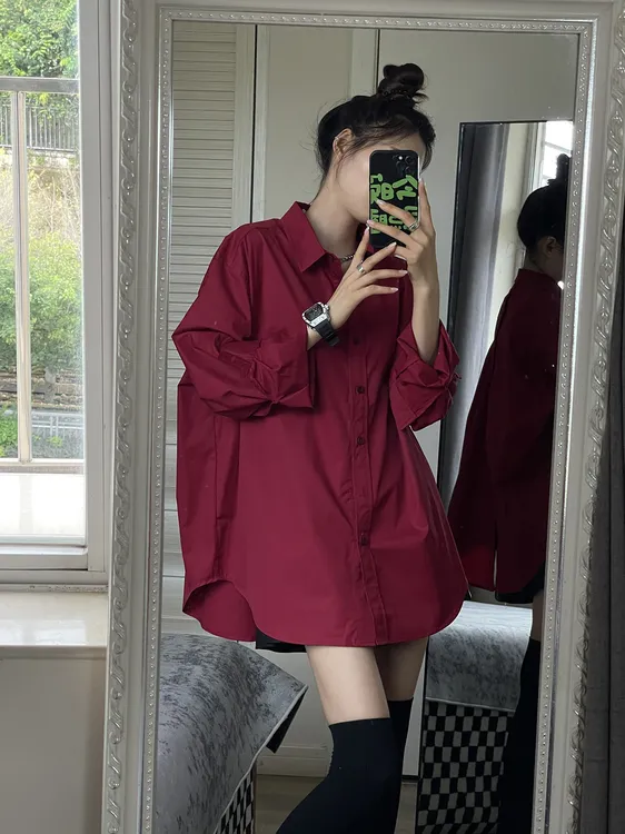 韩系慵懒风酒红色衬衫上衣女后背装饰扣设计感宽松长袖休闲外套