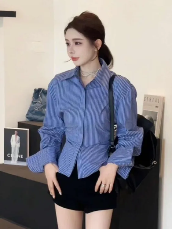 设计感收腰修身条纹衬衫女秋季2025新款复古显瘦气质长袖蓝色上衣