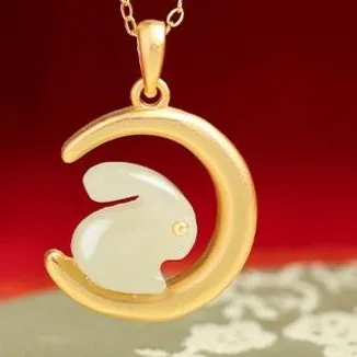 钛钢项链 兔子项链钰兔吊坠女生复古锁骨链礼物送女友玉兔时尚