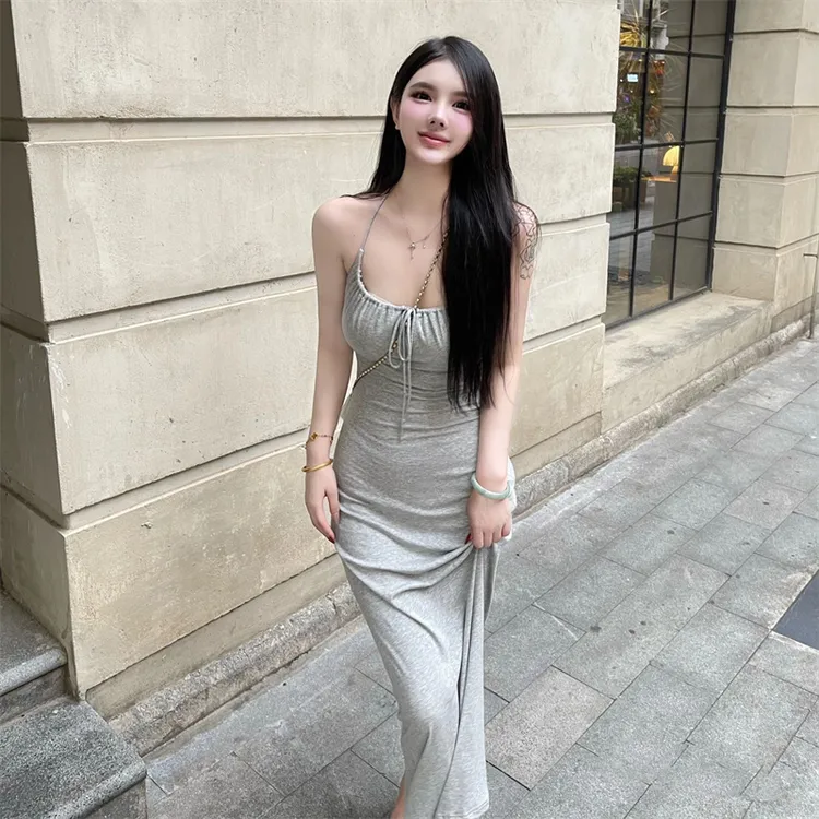 纯欲风挂脖连衣裙女装夏季辣妹灰色裙子无袖露背系带a字收腰长裙