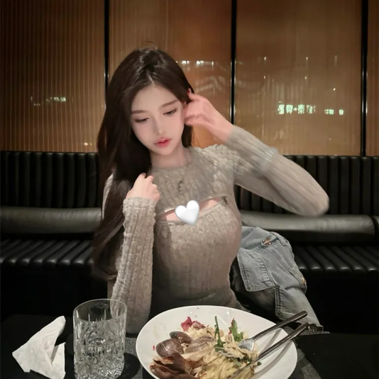 韩系姐姐*奶FuFu燕麦灰*少女性感柔软可拉拉链圆领针织长袖打底衫