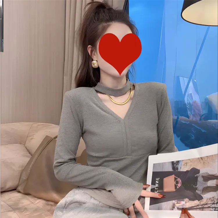 【慵懒穿搭】秋季款挂脖V领长袖设计感T恤+直筒垂感拖地裤时尚套装