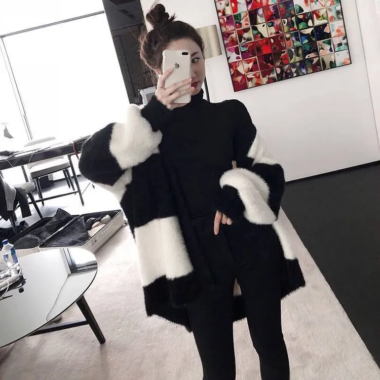 水貂绒女外套上衣新款秋冬加厚黑白条纹毛衣女宽松外穿慵懒风带扣