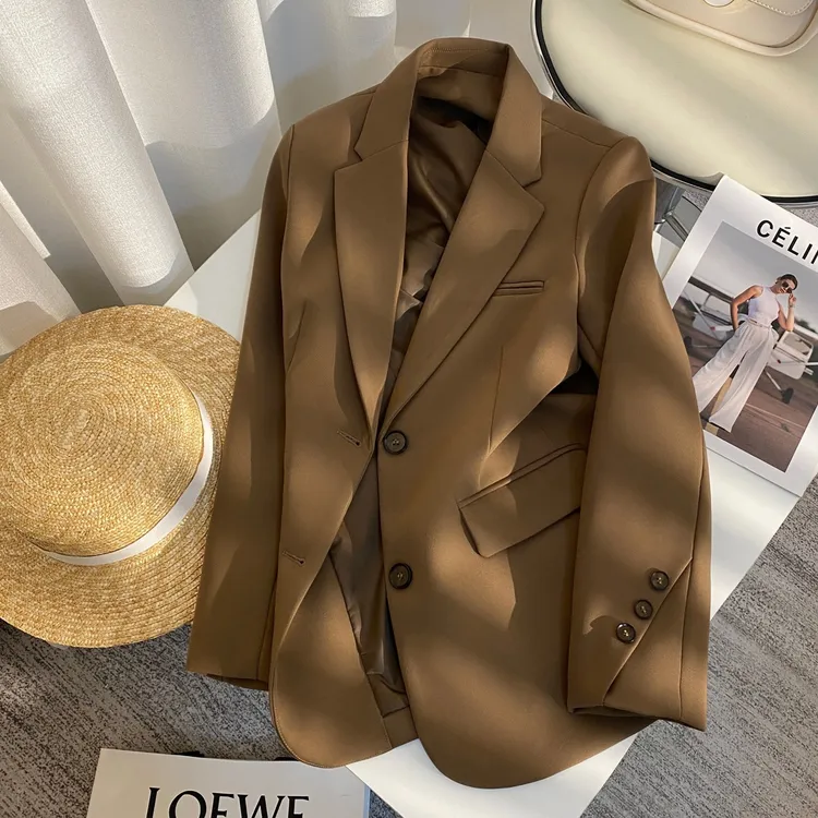 早春新款棕色小个子西装外套短款女韩系设计小众潮复古西服外套女