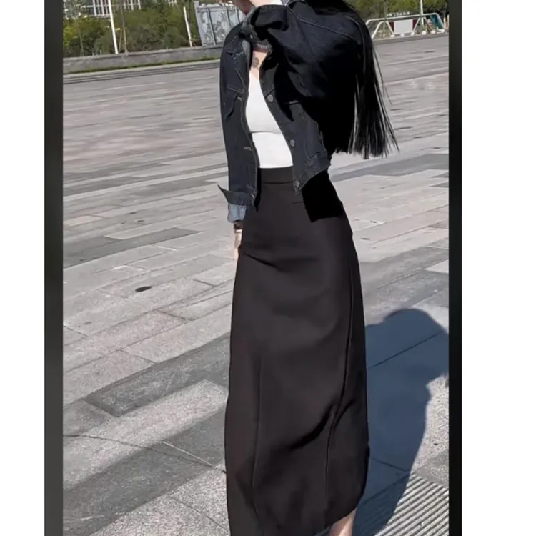 xx时尚潮流百搭精品女装外套搭半身裙