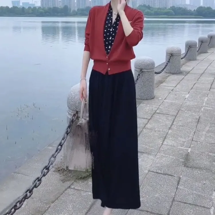 02新款时尚洋气假两件开衫遮肚高腰半身裙女装
