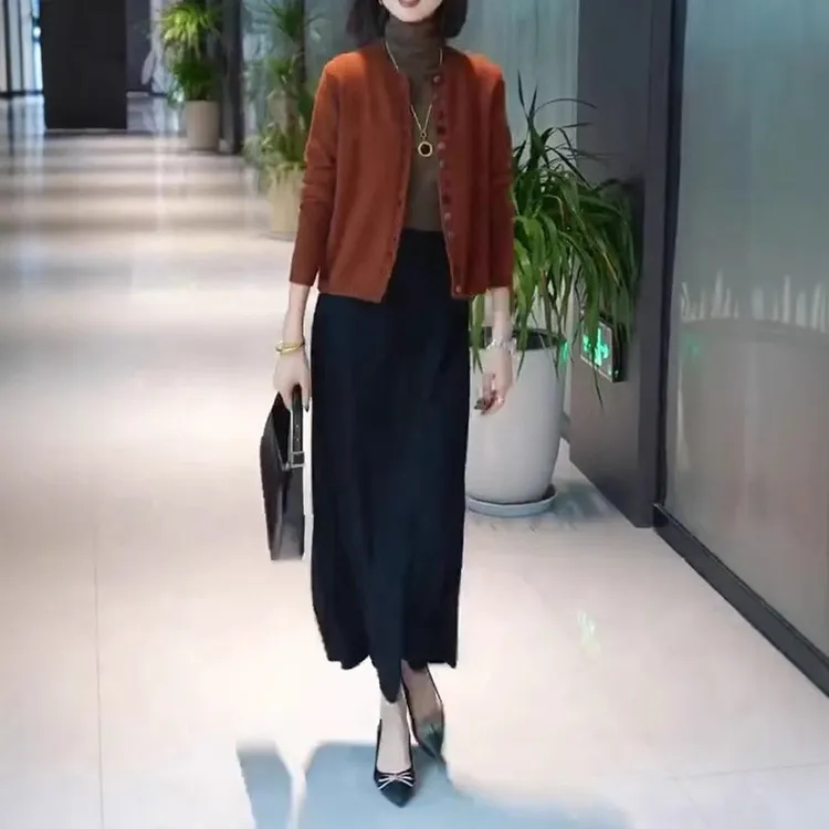 新款时尚减龄单排扣外套高腰半身裙显瘦女装套装