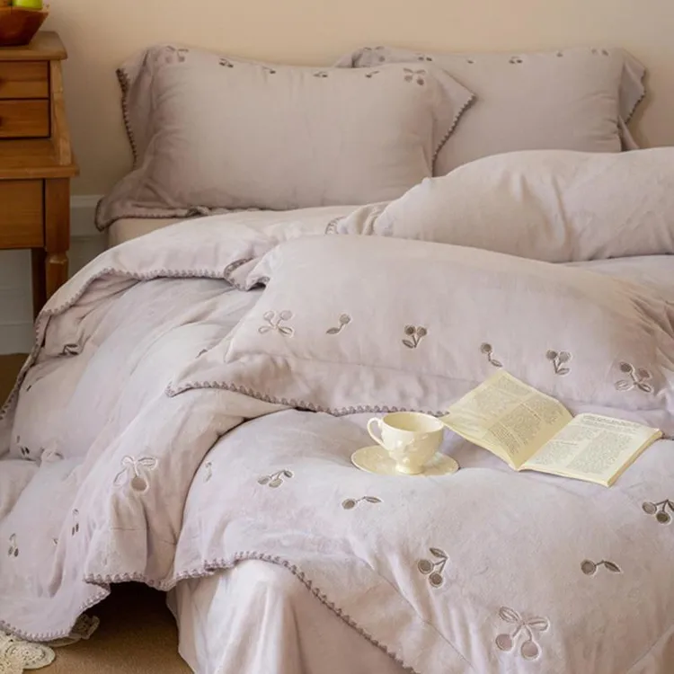 冬季A类加厚牛奶绒四件套樱桃刺绣保暖双面绒被套床单款床上用品4