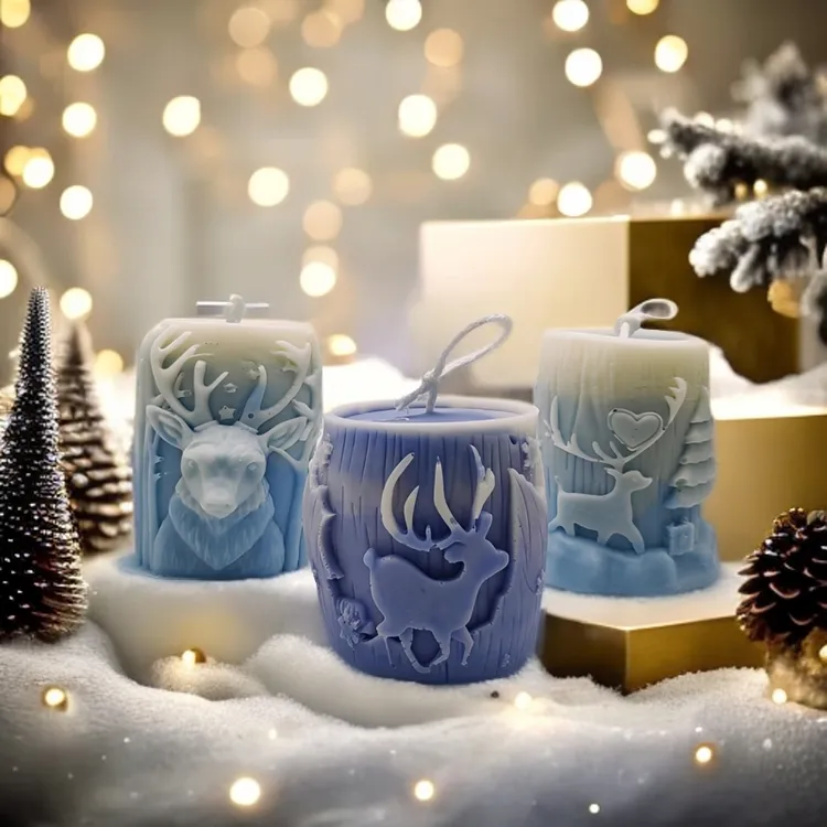 圣诞节麋鹿浮雕圆柱香薰蜡烛圣诞树柱形无烟蜡烛氛围感摆件礼物