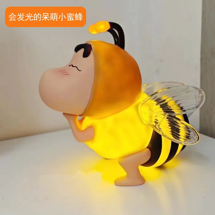 蜡笔小新cos蜜蜂发光手办摆件卧室床头氛围小夜灯生日礼物情侣