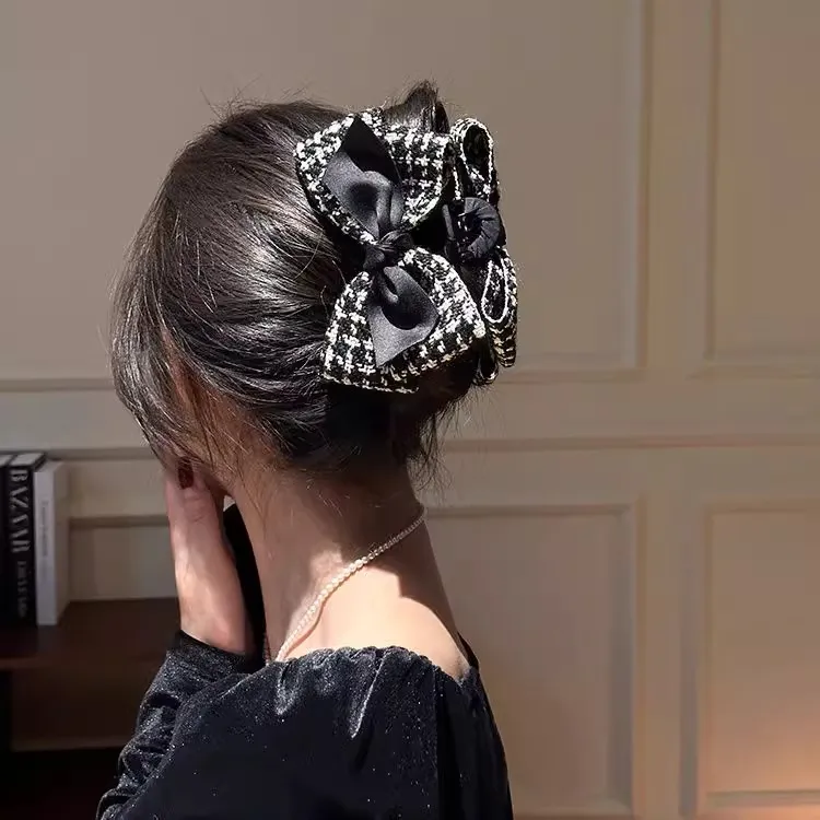 秋冬蝴蝶结抓夹大号女秋冬新款头饰后脑勺盘发夹鲨鱼夹发量多发卡