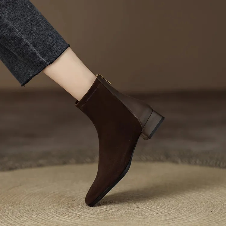 2024新款粗跟棕色短靴女春秋单靴磨砂软面软皮低跟百搭方头马丁靴