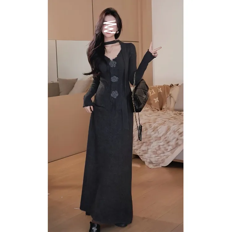 2024秋冬新款女轻熟风木耳边花朵针织上衣气质高腰显瘦半身中长裙