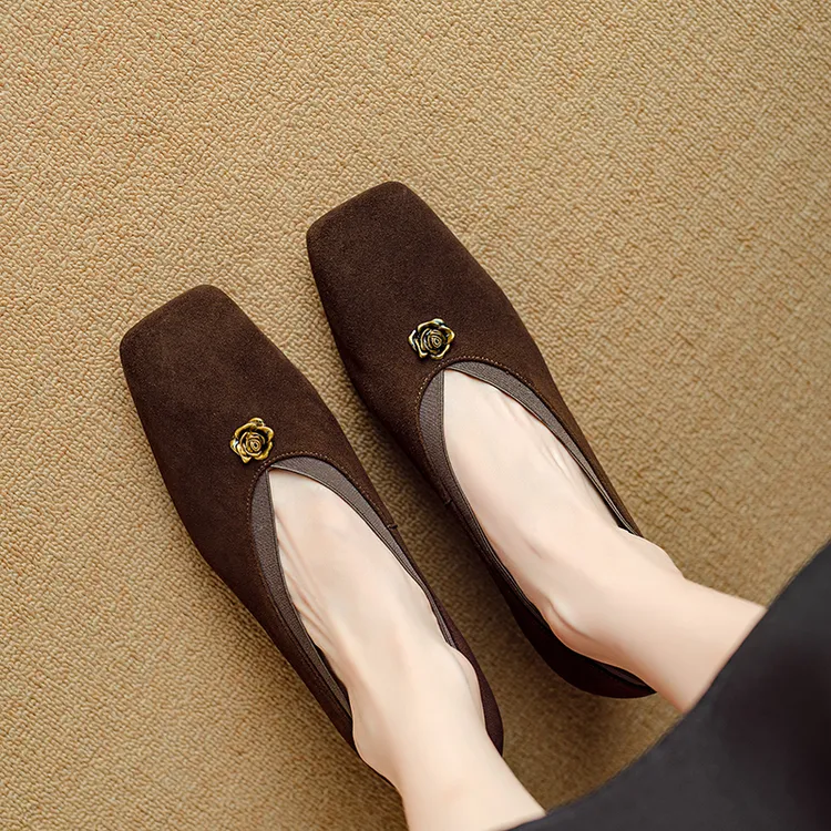 2024秋季经典山茶花V口羊反绒单鞋DB6055