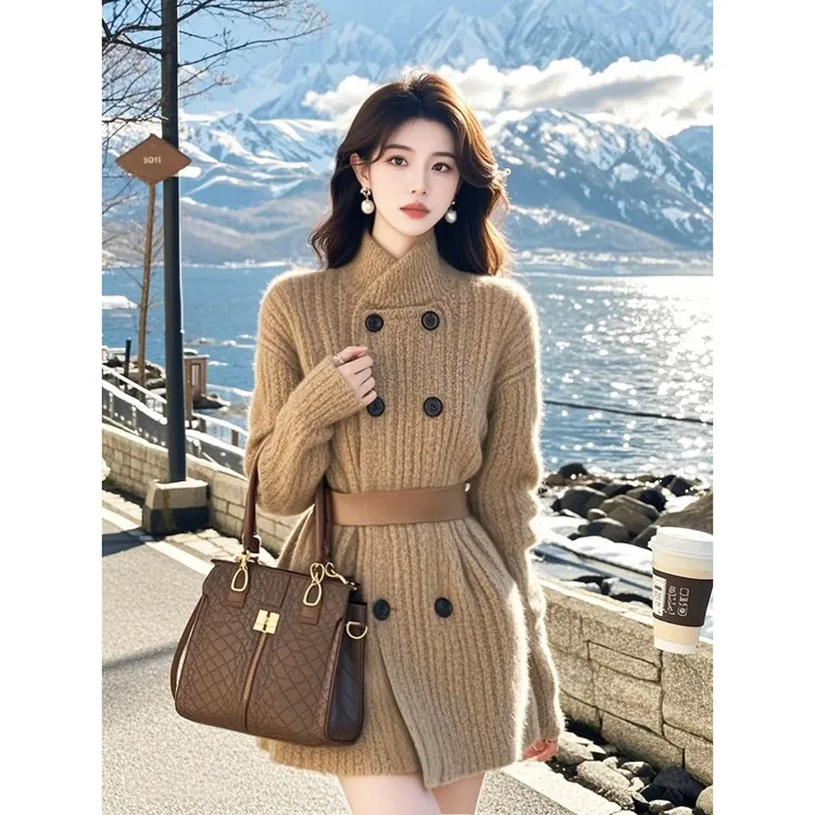 小香风卡其色毛衣外套女款2024冬季爆款高级感超好看加厚保暖上衣