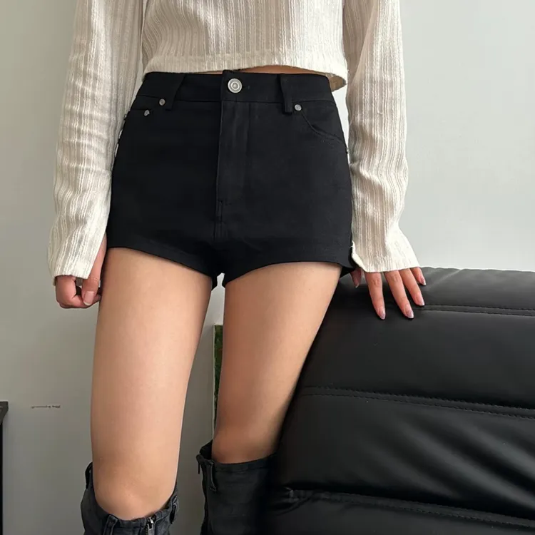 0002小众集合设计师品牌买手店经典百搭舒适女牛仔微弹短裤黑色