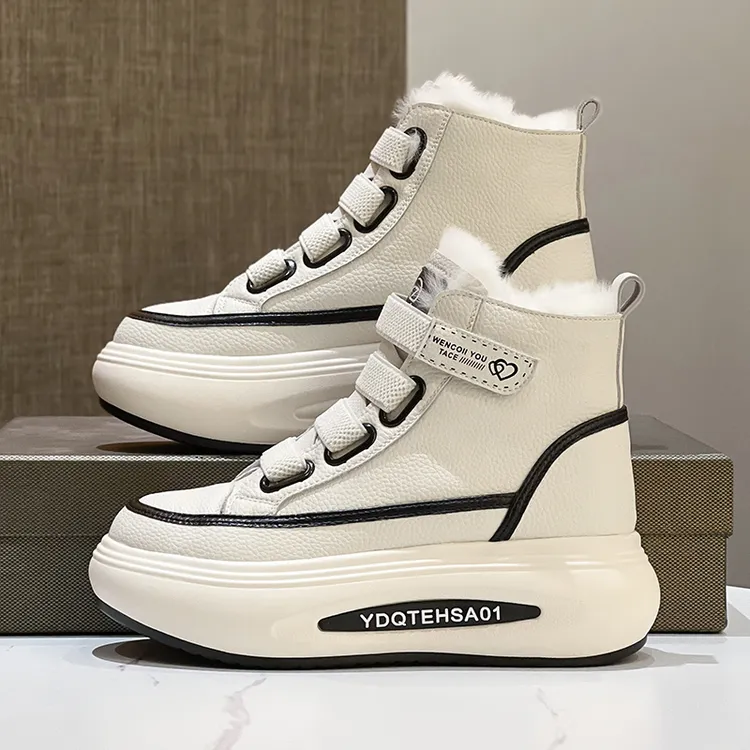 雪地靴女2025冬季加绒加厚大棉鞋ins短靴网红时尚休闲百搭高帮鞋