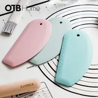 OTB硅胶切面专用刀厨房家用食品级烘焙工具刮刀刮板切面团带刻度