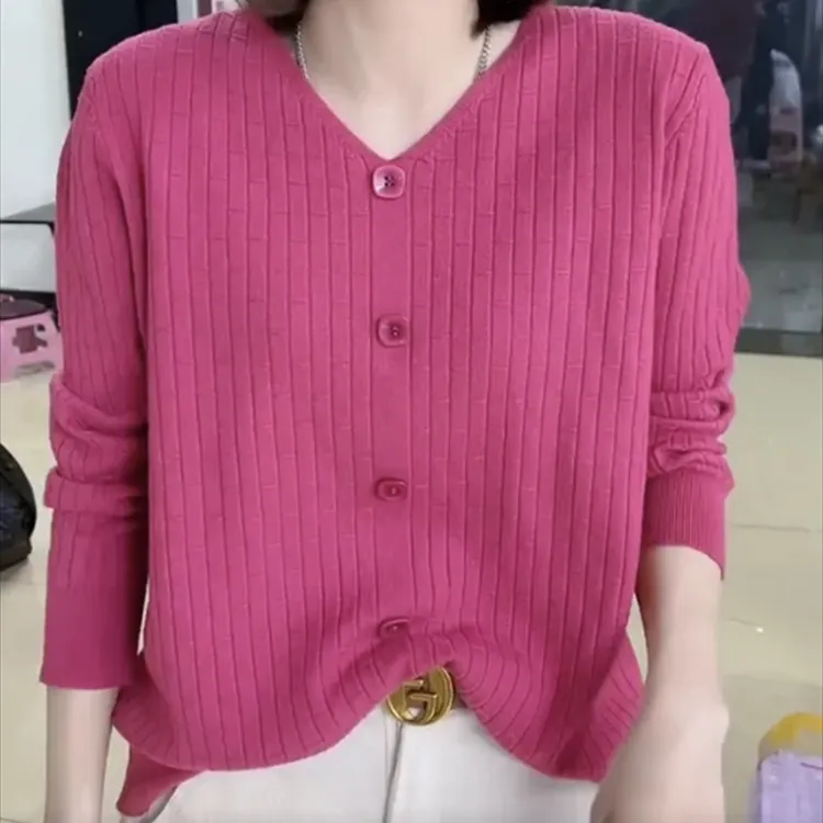 2025秋季新款时尚竹节纹薄款针织衫女长袖V领洋气减龄百搭上衣潮