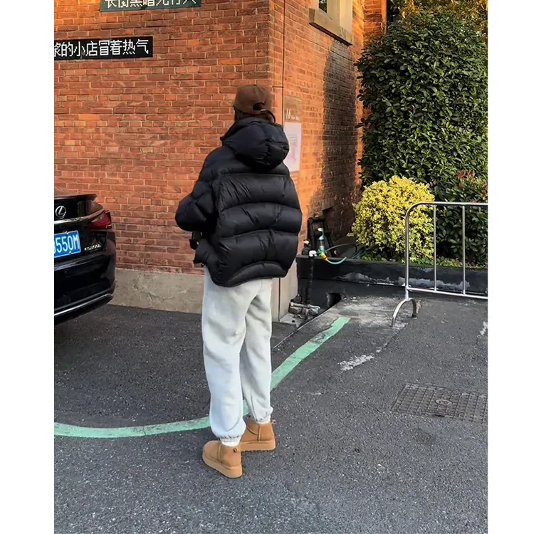 黑色龟背连帽羽绒服女短款2025冬季新款泡芙加厚高级感白鸭绒外套
