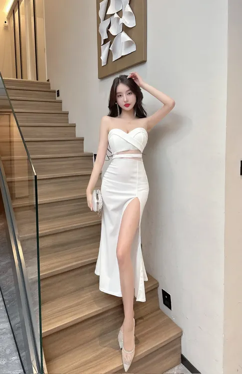 夜场女装轻奢高级抹胸连衣裙开叉露腿修身显瘦高冷御姐气质裙子