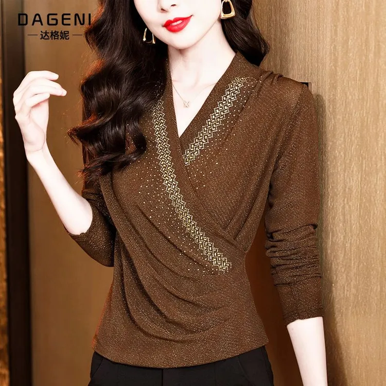 贵夫人交叉V领亮丝网纱上衣女内搭秋冬新款时尚烫钻显瘦t恤小衫潮