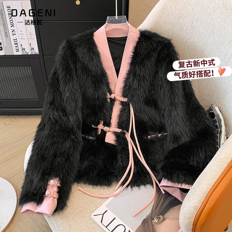 国潮中国风盘扣加绒加厚短外套女2024冬装新款保暖衣高贵毛绒开衫