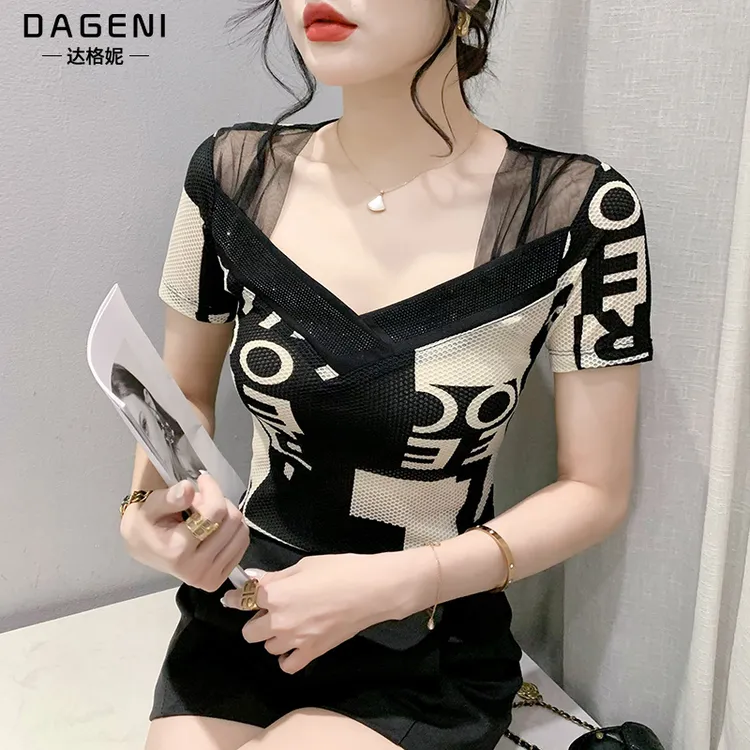 小众设计印花性感V领T恤女2024夏季网纱拼接修身显瘦上衣洋气小衫