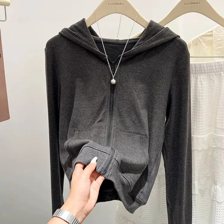 碳灰色美式连帽卫衣女秋季2025新款外套拉链开衫短款上衣长袖t恤
