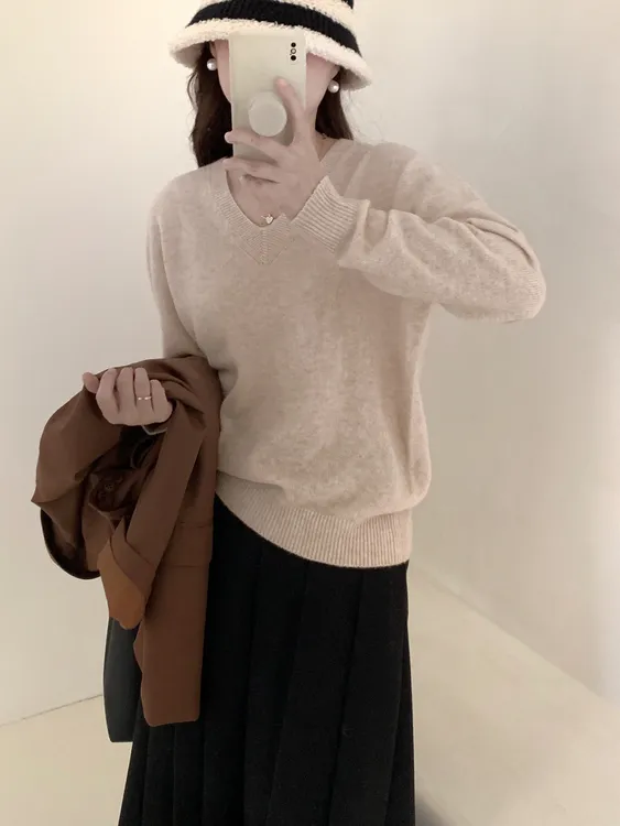 秋冬韩版气质显瘦内搭打底衫 V领百搭纯色针织毛衣长袖女上衣